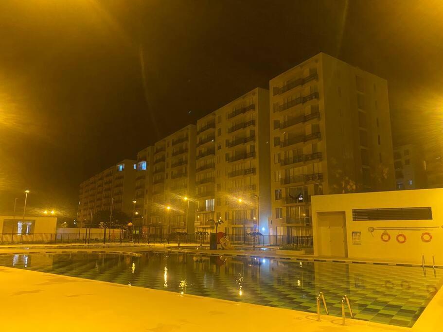 Apartment Hermoso En Con Gym Y Pisicina De Adultos Y Ninos
